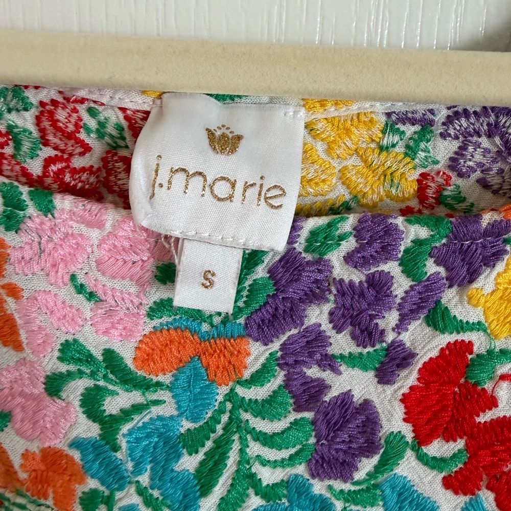 J Marie Colorful Embroidered Floral Top - Picture 3 of 8